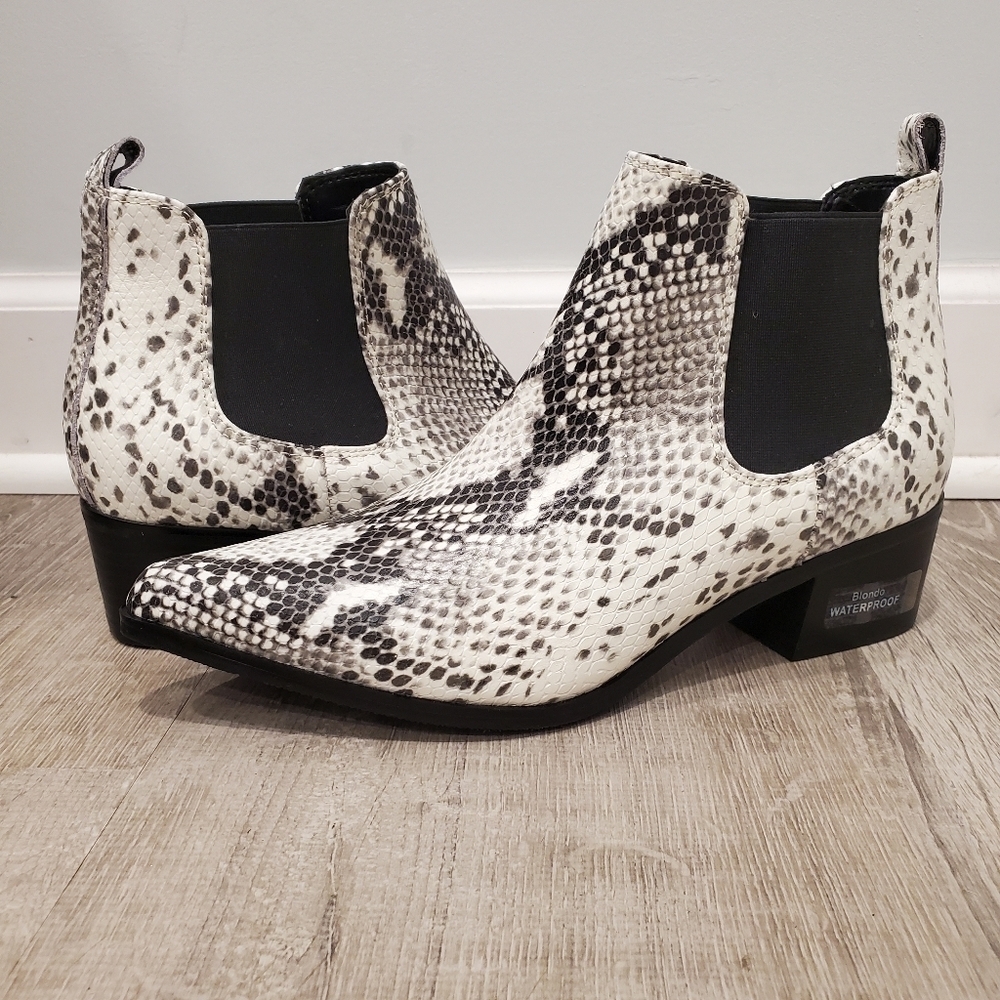 New Blondo Emelia Black White Snakeskin Print Boot